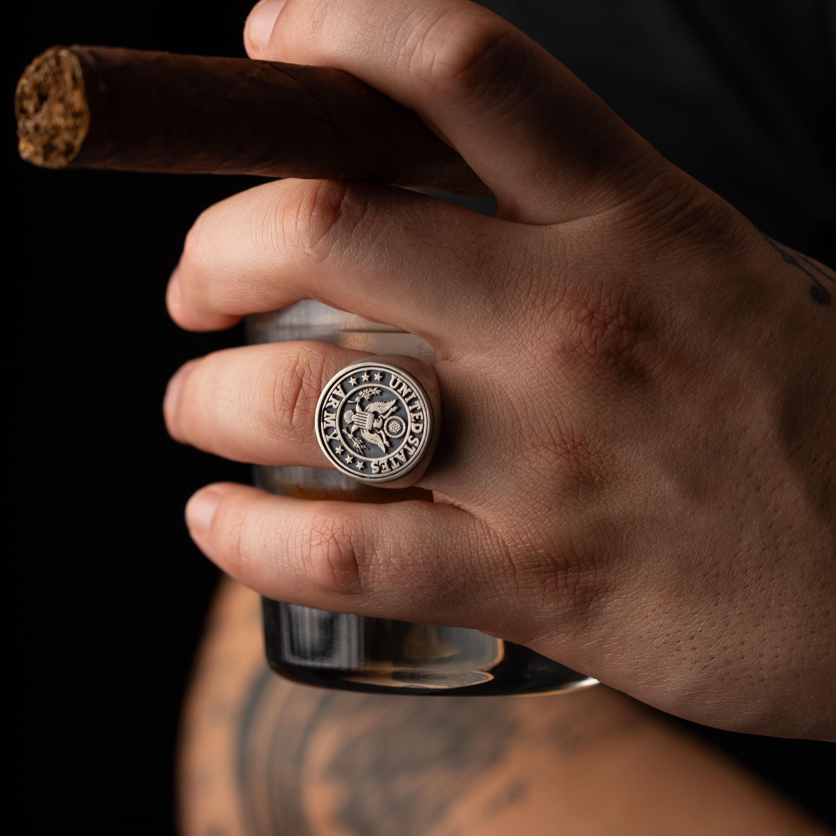 US Army Eagle Crest Relief Motif Signet Ring