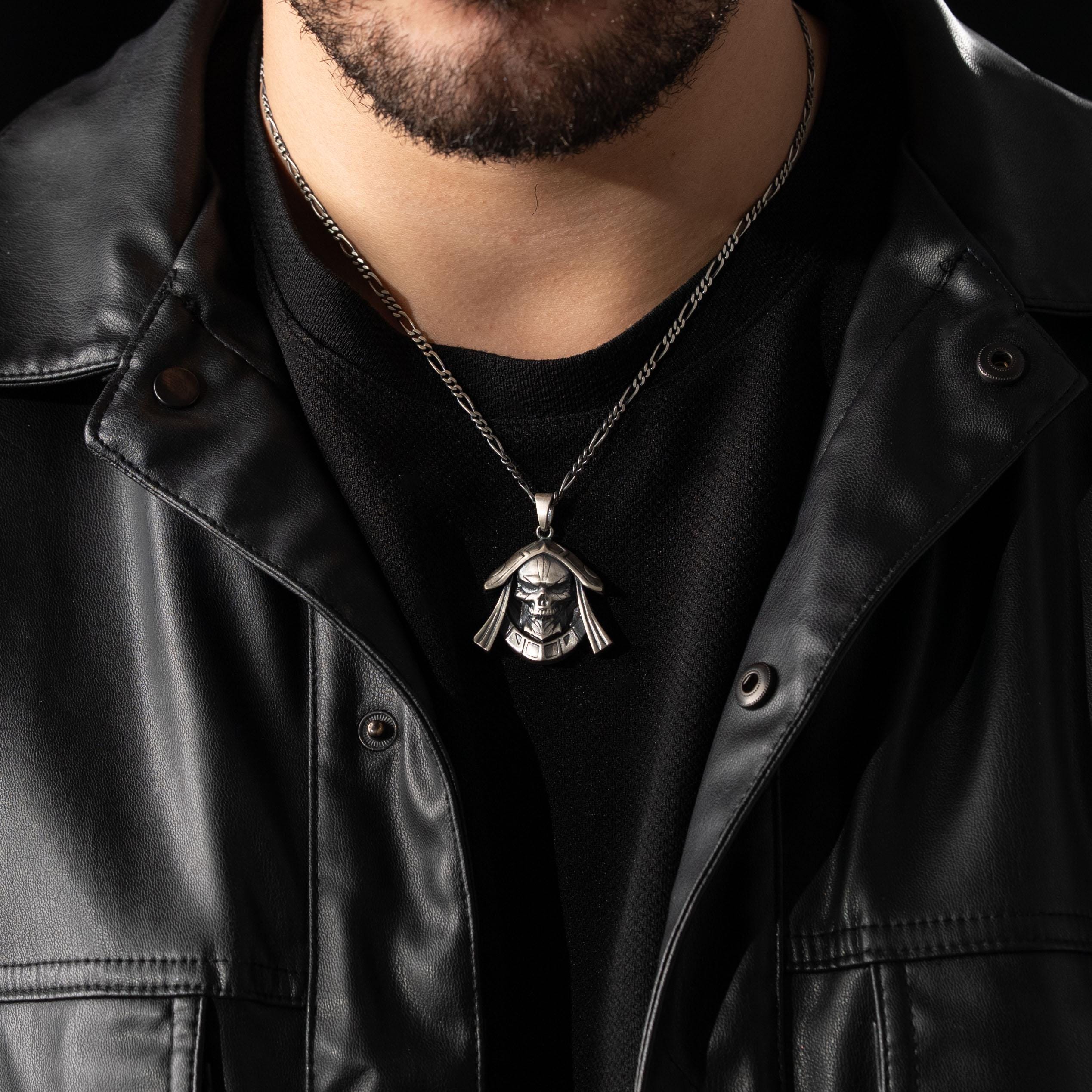 Sorcerer Skull Relief Motif Necklace