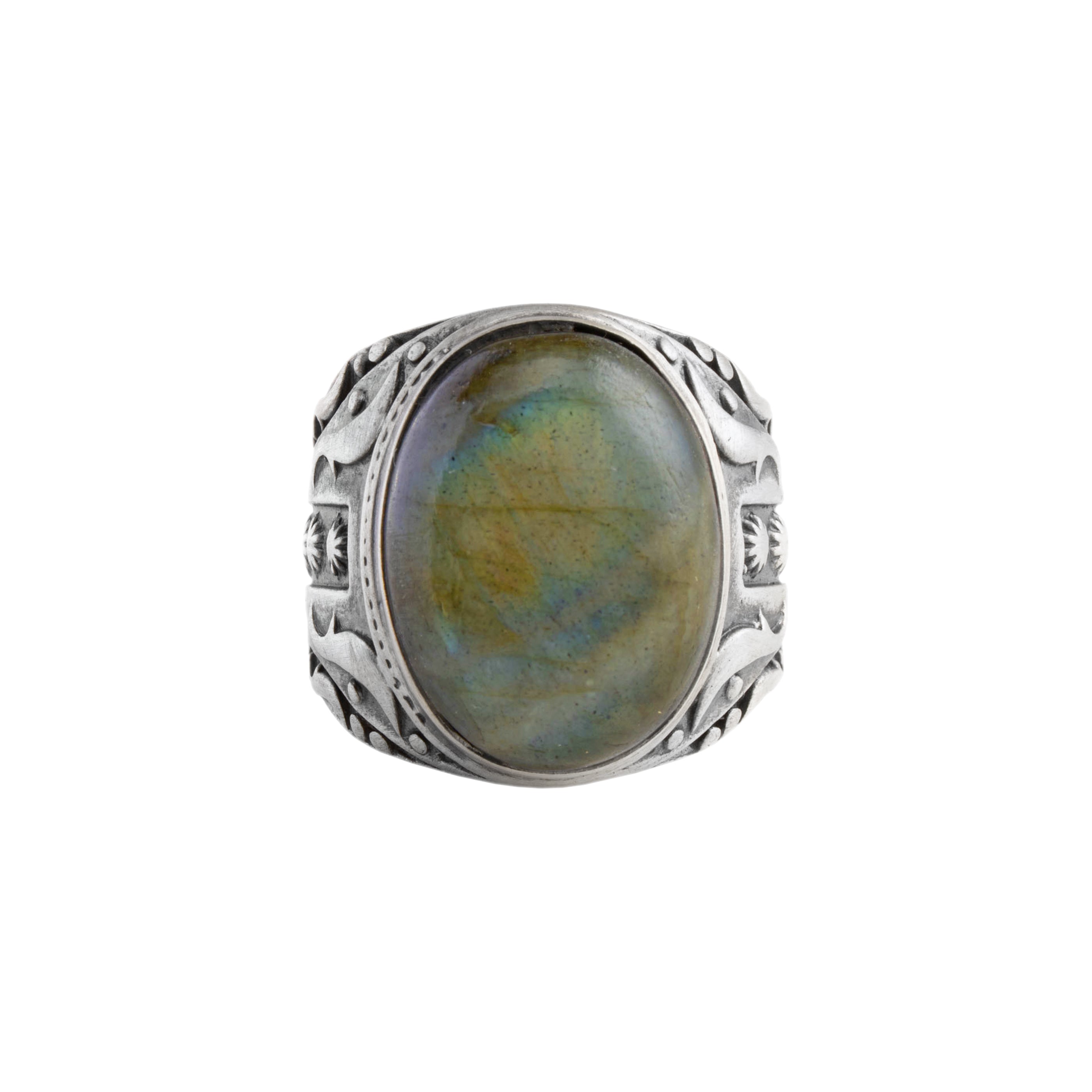 Labradorite Oval Relief Motif Ring
