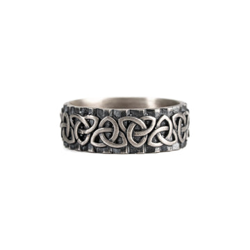 Triquetra Celtic Knot Motif Ring